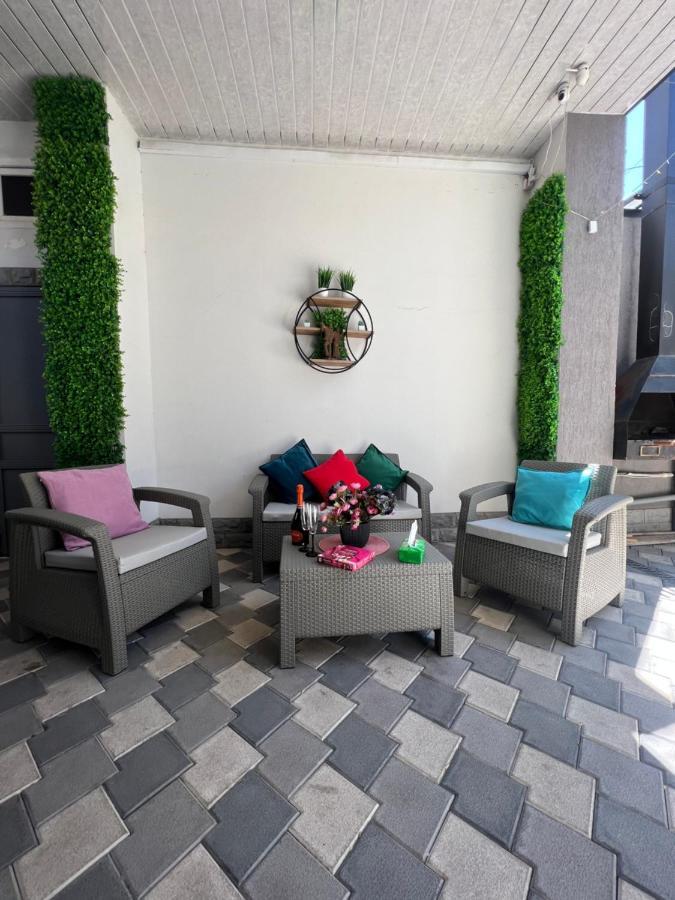 Cool Blue Interior Self Check In Apartment Yerevan Exterior photo