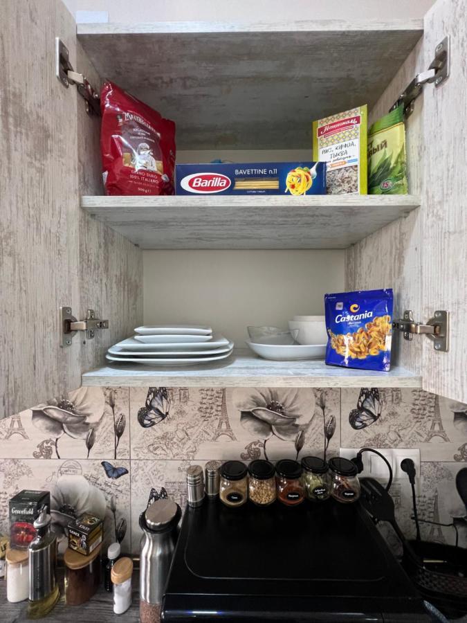 Cool Blue Interior Self Check In Apartment Yerevan Exterior photo